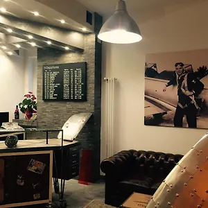  Hostal Atmos Luxe Navigli Italia